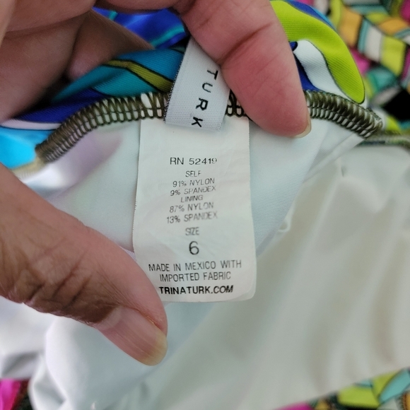 TRINA TURK Women's One-Piece Swimsuit Sz 6 Blue/Green Paisley Pool Beach Cottage - Picture 10 of 11